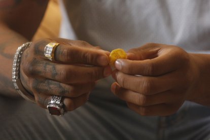 Encebollado con sabor a victoria. La Araña disfruta comerlo con harto chifle y 'todos los juguetes'