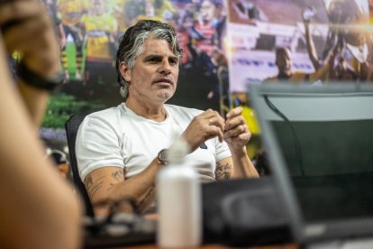 El entrenador de Barcelona, diego López, ya trabaja para su debut ante estudiantes de la Plata.