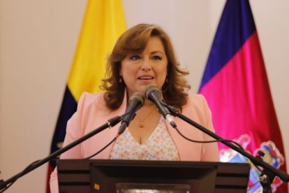 Fue vicealcaldesa de Quito. Es Doctora en Psicología Industrial por la Universidad Cristiana Latinoamericana