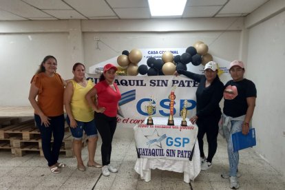 Ellas son las finalistas de Miss Cuarentona, evento organizado en el Suburbio.