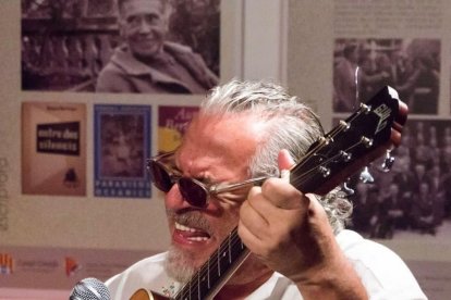 Un concierto inolvidable te espera en el festival de la calle Córdova, se presenta el gran Héctor Napolitano.