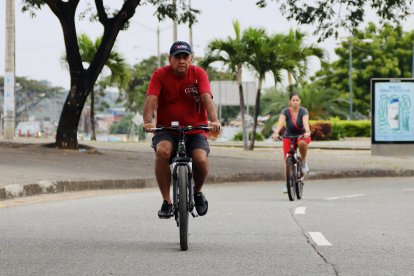 Toda la familia puede ir a disfrutar de una pedaleada segura y disfrutar de otras actividades.