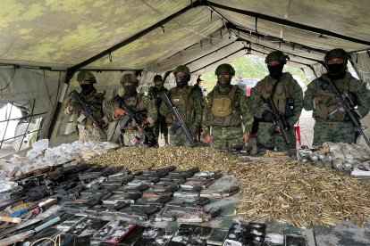 Militares aún realizan allanamientos dentro de la Penitenciaría del Litoral.