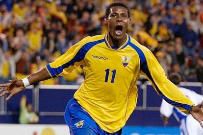 El Tin Delgado fue goleador de la selección nacional del Ecuador. Fue el autor del primer gol de la Tri en una Copa del Mundo, en Corea y Japón ante México.