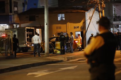 Dos de las víctimas se movilizaban en este taxi cuando fueron atacadas.