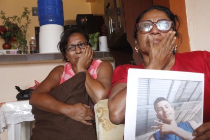 Mercedes y Lupe Beltrán viven en agonía por la desaparición de su sobrino Edwin Alarcón Martínez.