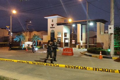 Gendarmes explotaron las cámaras de vigilancia para dar con los gatilleros.