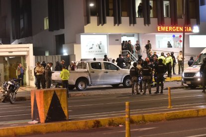 En esta camioneta balearon al periodista, oriundo de Alausí.