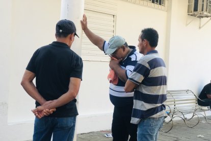 Los deudos no podían creer lo sucedido, en la morgue se vivieron momentos de dolor.