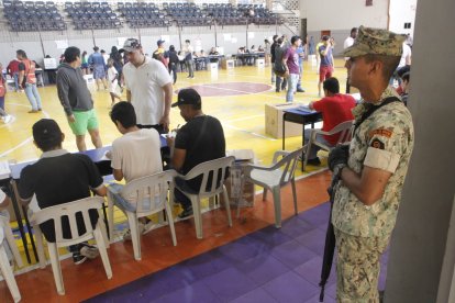El movimiento en el colegio Cristóbal Colón, en Guayaquil.