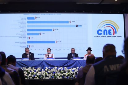 El CNE brindó una rueda de prensa para informar sobre lo ocurrido en la jornada electoral y entregar los primeros resultados