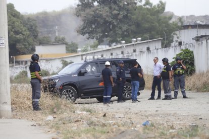 En este carro de alta gama y con vidrios blindados iba la mujer que se salvó del secuestro.
