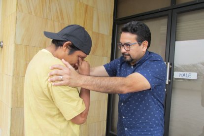 Trata de que tu pariente acepte que tiene un problema con las drogas, pero no le recrimines.