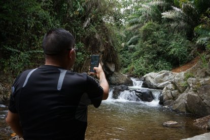 El Chocó Andino aún posee  vertientes de agua limpia que   van a la zona urbana de Quito.