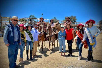 El desfile de El Chagra cuenta con cabalgata y paseo de reinas.