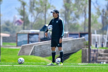 Guillermo Almada, sigue el fútbol ecuatoriano muy de cerca.