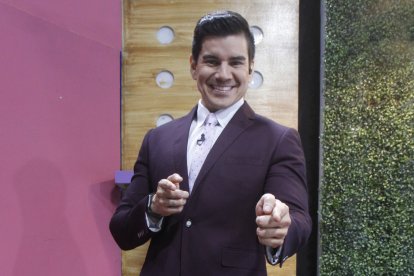 Isaac Delgado asegura que fue un acto espontáneo huir de la prensa en la cajuela del carro.