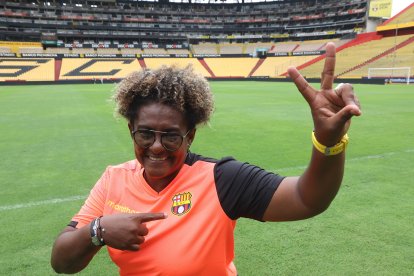 Toda la alegría de una ganadora, Wendy Villón DT de Barcelona.