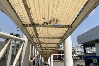 Techos en mal estado del puente