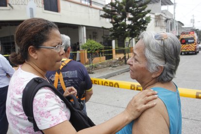 Familiares de la mujer de María de Lourdes lamentan su inesperado deceso.