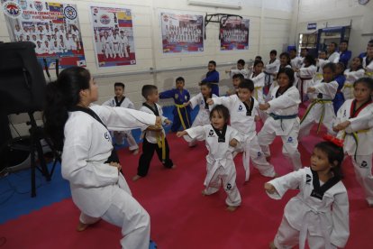 Entre las disciplinas que pueden aprender los jóvenes está en Taekwondo