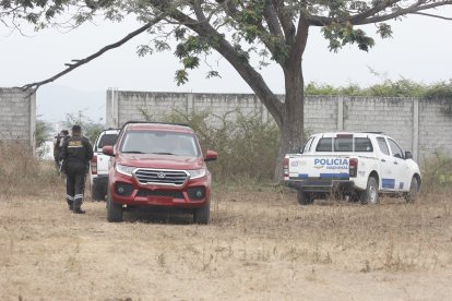 Una persona descuartizada fue hallada en el sector conocido como Peñón del Río en Durán.