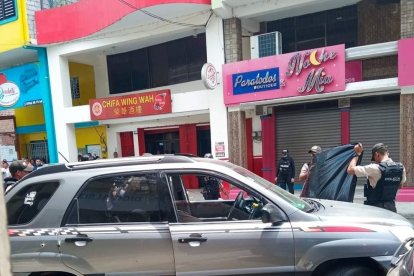 El carro en el que viajaba el abogado cuando le dispararon.