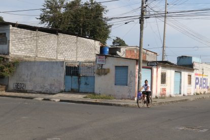 En otros sectores de Durán, como en Primavera 2, los letreros de venta son bastante usuales.