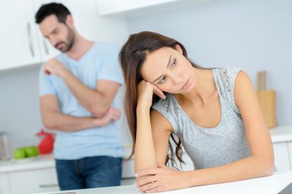 Esos reclamos pueden hacerse a solas o en presencia de otras personas.