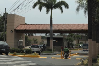 Una patrulla de seguridad privada permanecía en la garita del conjunto donde ocurrió el secuestro.