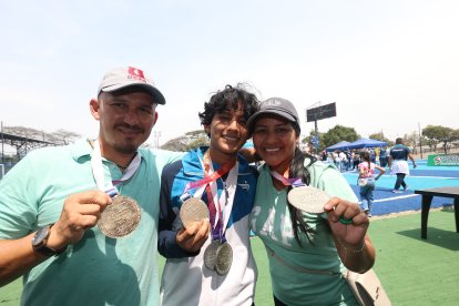 ENTREVISTAS Y PREMIACION DE JUEGOS NACIONALES DE MENORES CANCHA MODELO SPORT PERIODISTA : CHRISTOPHER MONTALVAN FECHA : 08/10/2023 Agencia (ag-extra)