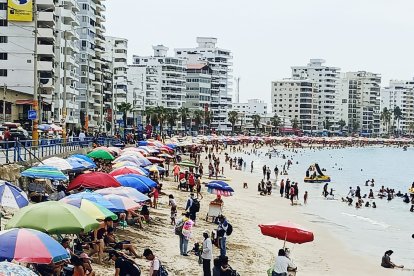 Según las estadísticas de la Comisión de Tránsito del Ecuador CTE, 57.386 vehículos se desplazaron durante el feriado en la vía Guayaquil – Salinas