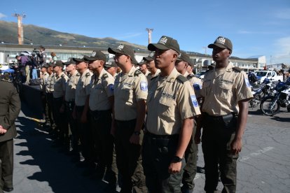 El aumento se de agentes se cumplió pero de una manera descuidada, según Carlos Alulema, general de la Policía en servicio pasivo.
