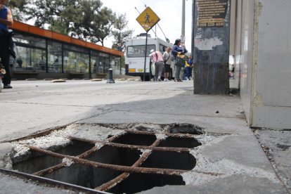En la zona de La Alameda hay daños en un parterre.