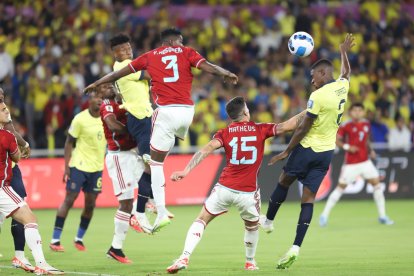 Ecuador y Colombia se miden en Quito.