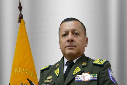 El general de Distrito Víctor Herrera reemplaza al William Villarroel como comandante de al Zona 8.