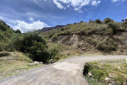 Por este camino, a pocos metros de la carretera Pifo-Papallacta, fue abandonado el cuerpo desmembrado.