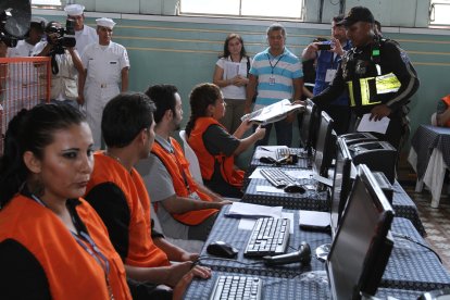 Los protestantes eran trabajadores que brindaron servicio durante el escrutinio de votos de los procesos electorales de 2023.