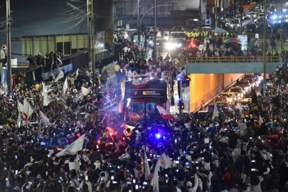 Multitud de hinchas celebraron la Copa junto a Liga de Quito.