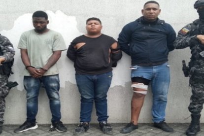 A los tres sospechosos que fueron detenidos se les dictó prisión preventiva por robo.