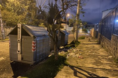 En Miraflores hay personas que contribuyen al desaseo.