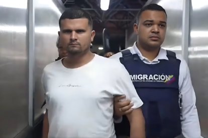 Alias Satanás fue recibido dentro de un protocolo migratorio. Luego la Policía intervendría.