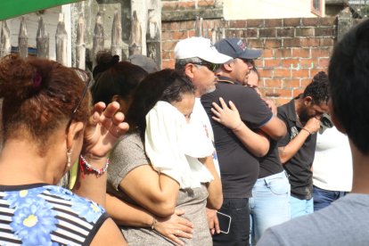 Lamento en los familiares.