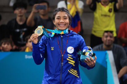 Una lesión en la rodilla no impidió que la Tigra Yépez alcance la presea de oro en lucha libre.