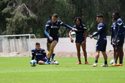 Paolo Guerrero, comandará el ataque ante Técnico Universitario.