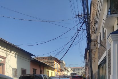 En el centro de Quito las personas han solicitado intervención de personal de Tránsito.