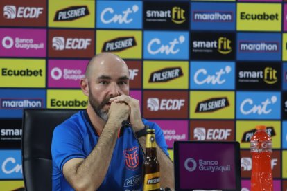 Rueda de prensa de el DT, del la selecciona Ecuatoriana Félix Sánchez Bas, de cara al compromiso que sostendrá el seleccionado Tricolor contra su Similar de Chile por las eliminatoria Sudamericanas
