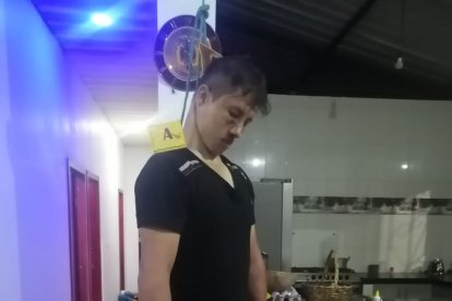 El hombre se guindó de una viga luego del femicidio.