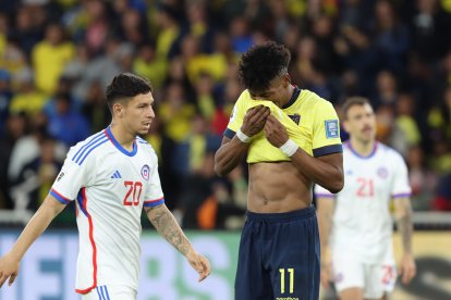 La Tricolor sufrió para imponerse a una golpeada selección chilena.