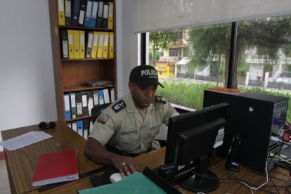 Como policía no ha recibido ningún llamado de atención y quiere jubilarse con honores.